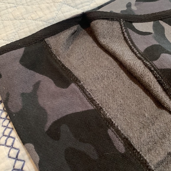 Terra & Sky camouflage sweatshirt - Picture 4 of 4